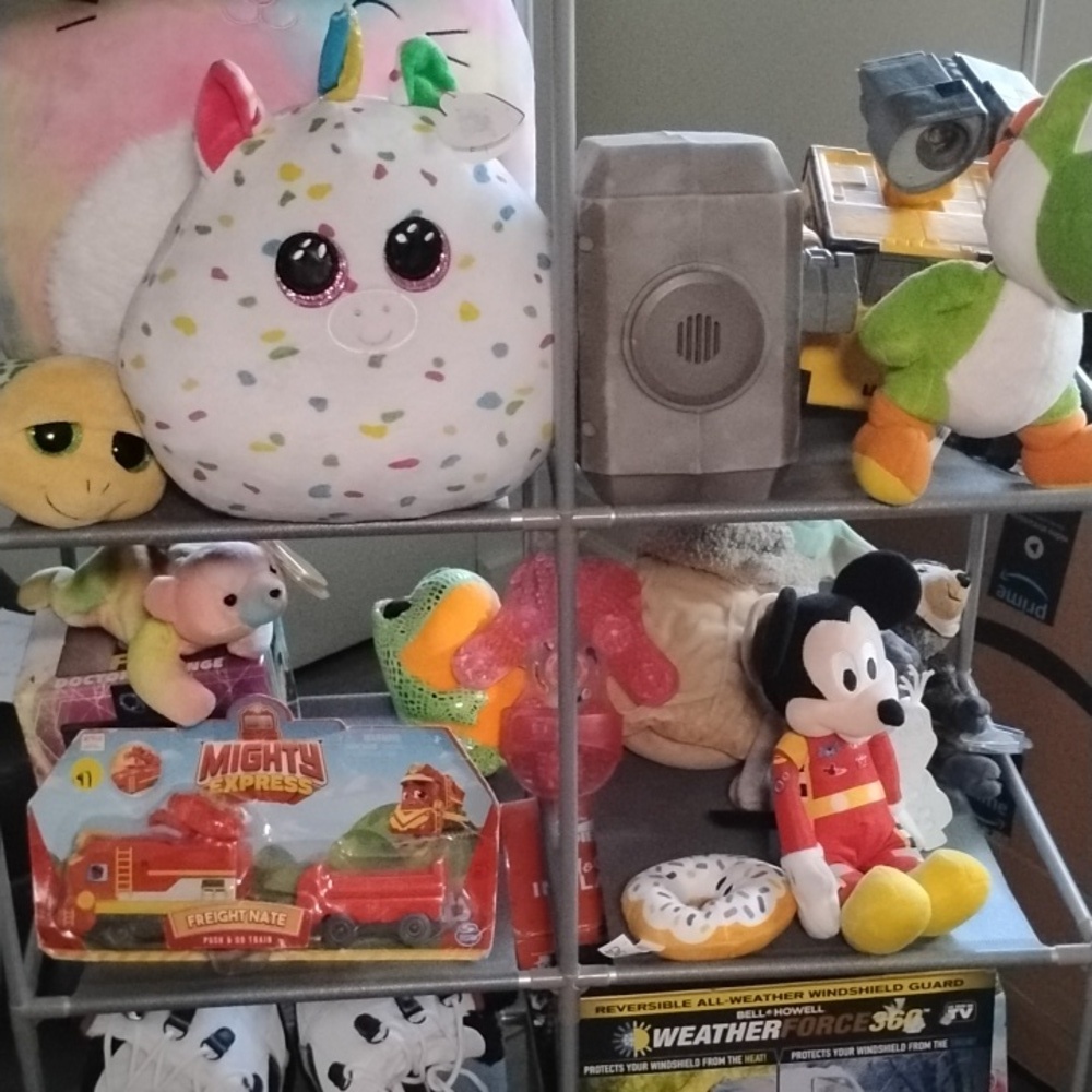 Toys, Accessories Kids Toys ,Pop Toys, Fluffy Toys All 8dls